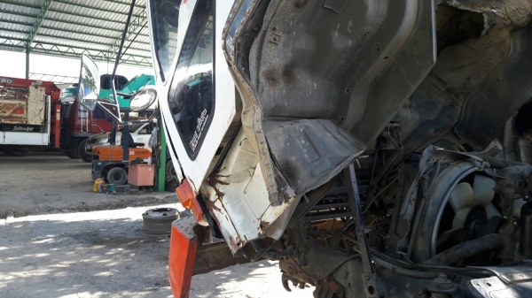 ขาย10ล้อมิตรซู2เพลา TF หัวคัดชี( เกียรอีตัน)