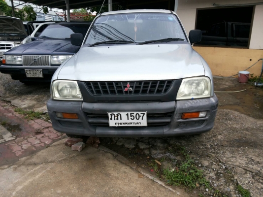 STRADA 4 คัน มือ1 (มาเลือกก่อน) ปี 2000 เริ่มต้นที่  72,000