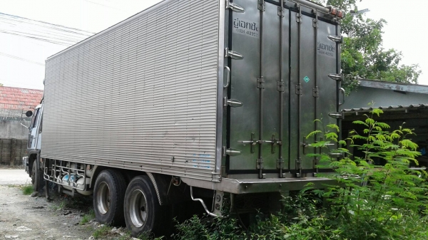 ฮีโน่   ปี43   210 แรง ( NGV )  ตู้ตามสภาพ  ราคา  680,000 บาท