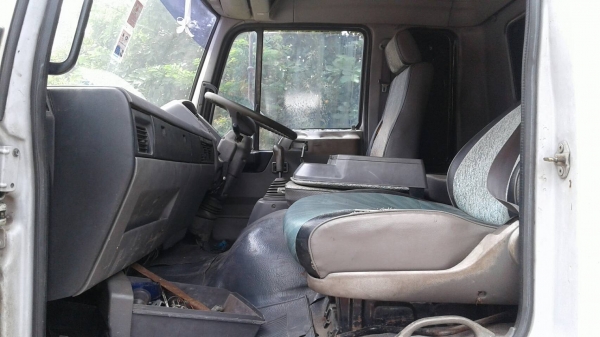 ฮีโน่   ปี43   210 แรง ( NGV )  ตู้ตามสภาพ  ราคา  680,000 บาท