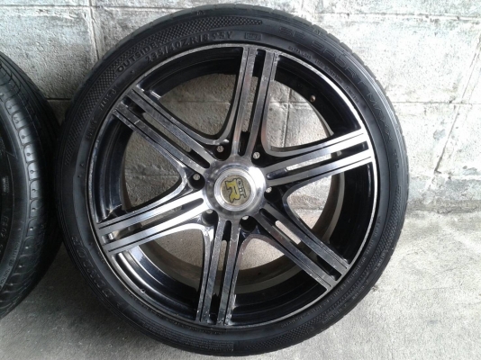 ขอบ18นิ้ว6รู พร้อมยาง สวยๆ 4 ล้อ ราคา 8700 บาท