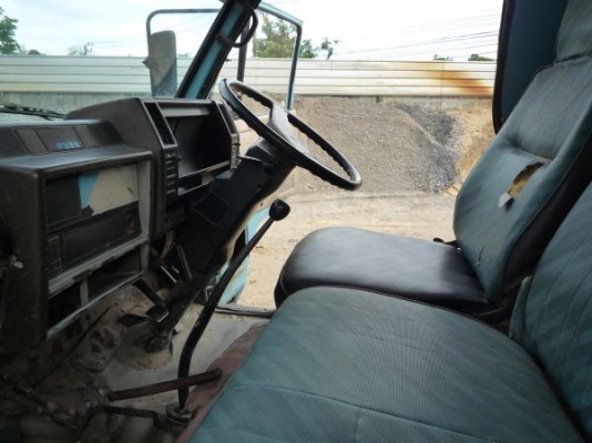 NKR110 รถห้าง ปี 33 NKR110 รถห้าง ปี 33