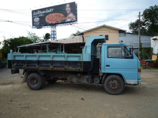 NKR110 รถห้าง ปี 33 NKR110 รถห้าง ปี 33