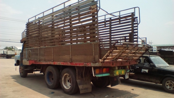 ขายด่วน สิบล้อหัวยาว เครื่อง 145 แรง เครื่องดี แชสซีดี