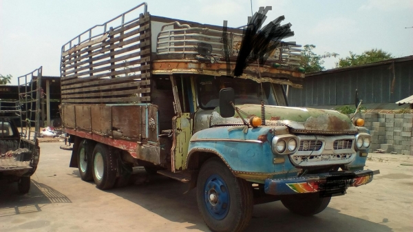 ขายด่วน สิบล้อหัวยาว เครื่อง 145 แรง เครื่องดี แชสซีดี