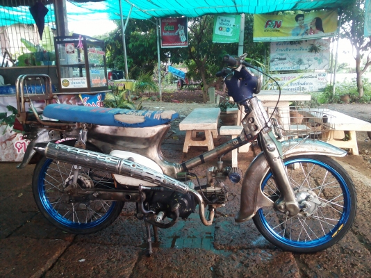 ขาย C50 งานดิบเครื่องเดิม 3 เกียร์ลูกโต เเปลง Cdi เเล้ว