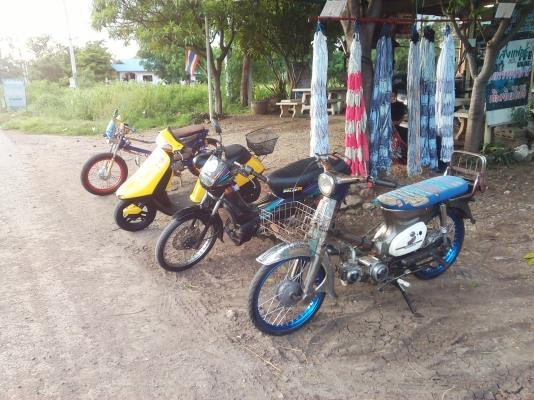 ขาย C50 งานดิบเครื่องเดิม 3 เกียร์ลูกโต เเปลง Cdi เเล้ว