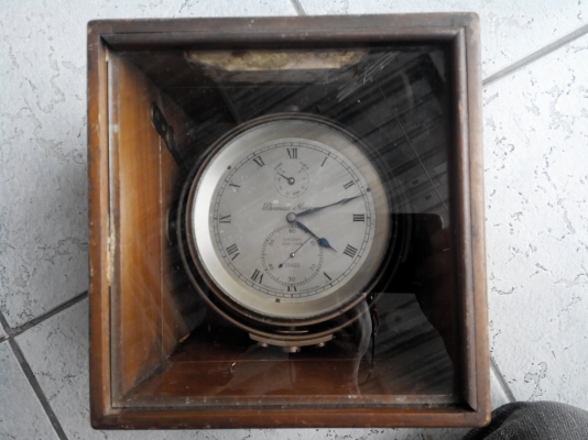 ขาย นาฬิกาสำหรับเดินเรื่อทะเล แลเข็มทิศพร้อมระดับน้ำในตัว สำหรับเรือดเดินทะเล สภาพดี ติดต่อ รัชต์  094 534 9408