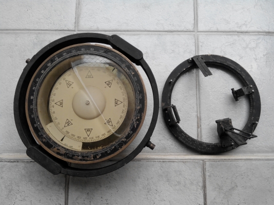 ขาย นาฬิกาสำหรับเดินเรื่อทะเล แลเข็มทิศพร้อมระดับน้ำในตัว สำหรับเรือดเดินทะเล สภาพดี ติดต่อ รัชต์ 094 534 9408 ขาย นาฬิกาสำหรับเดินเรื่อทะเล แลเข็มทิศพร้อมระดับน้ำในตัว สำหรับเรือดเดินทะเล สภาพดี ติดต่อ รัชต์ 094 534 9408