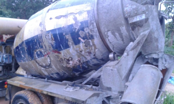 ขายรถบรรทุก 10 ล้อโม่ปูน ISUZU 270 แรงม้า โม่ปูน 6 คิว ราคา 1000000