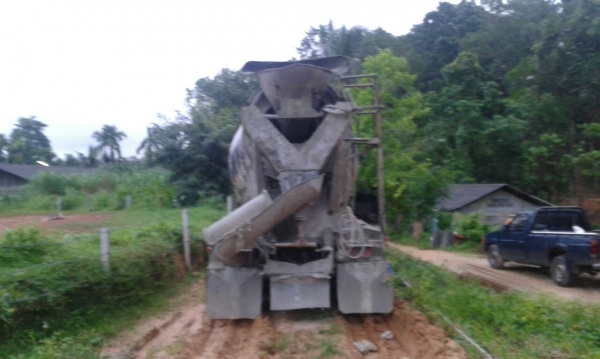 ขายรถบรรทุก 10 ล้อโม่ปูน ISUZU 270 แรงม้า โม่ปูน 6 คิว ราคา 1000000