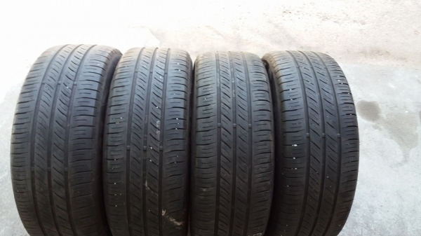 ขายยาง Dunlop Enasave ขนาด 205/55/16 ปี 14 แต่ลงพื้นต้นปี 15