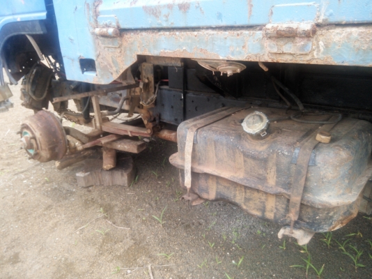 ขายรถบรรทุก 6 ล้อดัมพ์ ISUZU 175 แรงม้า ยาง 8.25 ราคา 250000