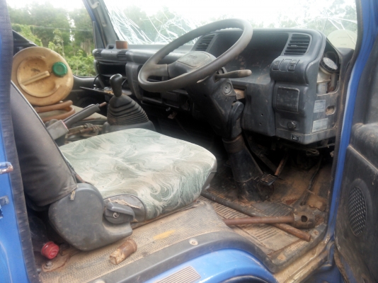 ขายรถบรรทุก 6 ล้อดัมพ์ ISUZU 175 แรงม้า ยาง 8.25 ราคา 250000