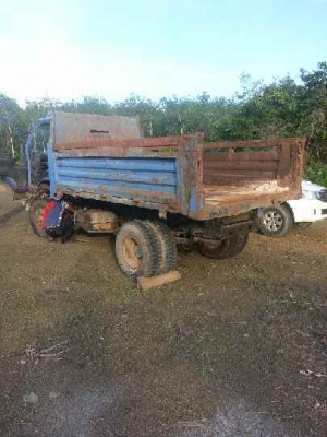 ขายรถบรรทุก 6 ล้อดัมพ์ ISUZU 175 แรงม้า ยาง 8.25 ราคา 250000