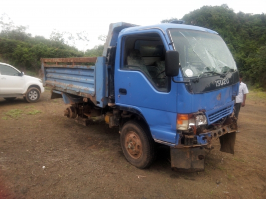 ขายรถบรรทุก 6 ล้อดัมพ์ ISUZU 175 แรงม้า ยาง 8.25 ราคา 250000