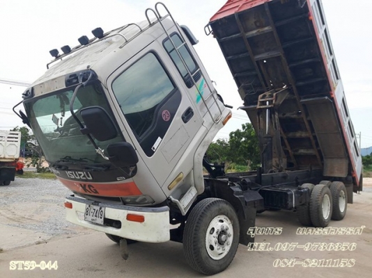 ขายด่วน รถบรรทุก 10 ล้อ ISUZU DECA 215Hp 2เพลา ดั้ม ปี 46 เดิมๆ สวยพร้อมใช้ ราคาสุดคุ้ม