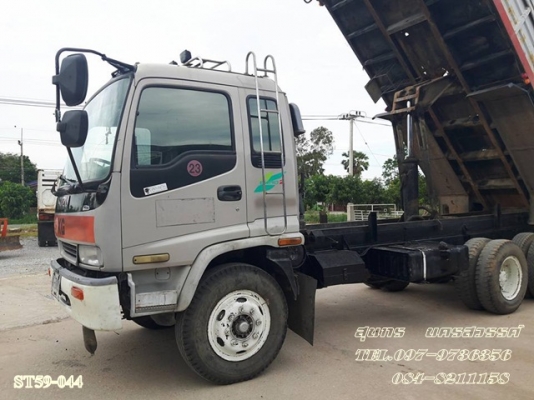 ขายด่วน รถบรรทุก 10 ล้อ ISUZU DECA 215Hp 2เพลา ดั้ม ปี 46 เดิมๆ สวยพร้อมใช้ ราคาสุดคุ้ม