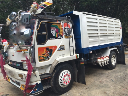 รถมิตซู 6 ล้อดั้ม 160 แรงม้า  ปี 44.    สนใจติดต่อ  081 - 6079515