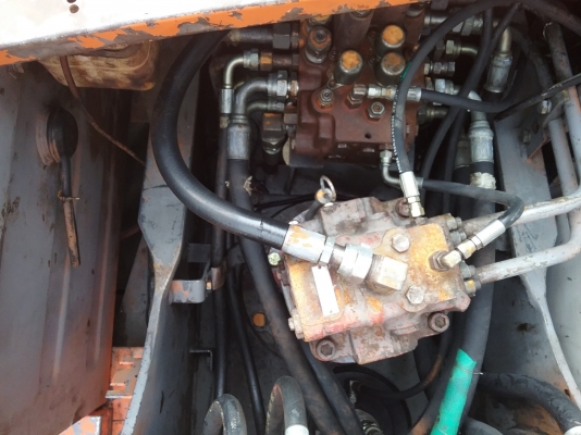 ขายรถเก่าในพร้อมใช้งาน HITACHI EX100-1