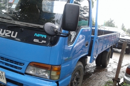 ขาย 6 ล้อNPR 130 ปี 48 รถมือเดียว แอร์ เพาเวอร์ สภาพสวยเดิมพร้อมใช้งานสุดๆ100\%ช่วง4.3เมตรเล่มพร้อม เจ้าของขายเอง085-7073017