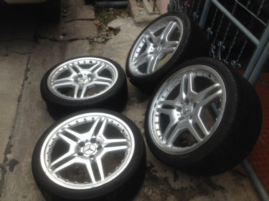 ล้อ AMG เเท้ 19หน้า8ครึ่งหลัง9ครึ่งอ๊อฟ38 5รู112สีเดิมๆญีปุ่นยางติดมาใช้ไม่ได้เเล้ว