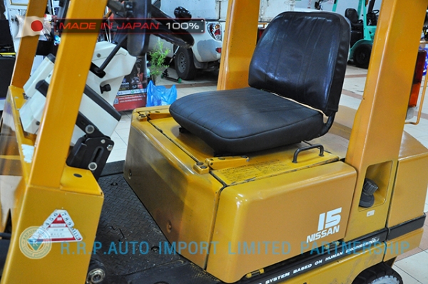 ขายรถโฟล์คลิฟท์มือสอง NISSAN  รุ่น H01-003701 ราคา165,000 บาทนำเข้าจากประเทศญี่ปุ่น 100\% ไม่เคยใช้งานในประเทศไทย