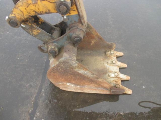 ขาย แบคโฮ  รถขุด โคม้สซุ KOMATSU PC20เก่านอก ไม่เคยใช้งานในไทย พร้อมลายหัวเจาะ