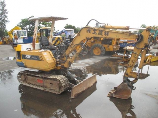 ขาย แบคโฮ  รถขุด โคม้สซุ KOMATSU PC20เก่านอก ไม่เคยใช้งานในไทย พร้อมลายหัวเจาะ