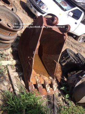 FROM JAPAN BUCKET บุ๊งกี๋ปากแคบสำหรับรถขุดไซค์ 200/สวมบูทสลัก 70 มิล/แบบมีปีกข้าง (4ฟัน) /ราคาเพียง(ใบละ) 26,000 บาท