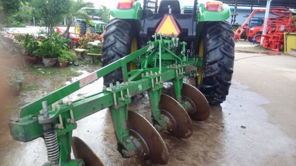 ขายด่วนมากครับ จอนเดียร์ 5715 ใหม่มากๆ