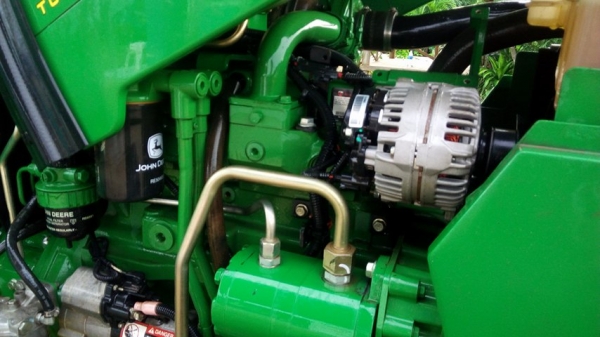 ขายด่วนมากครับ จอนเดียร์ 5715 ใหม่มากๆ