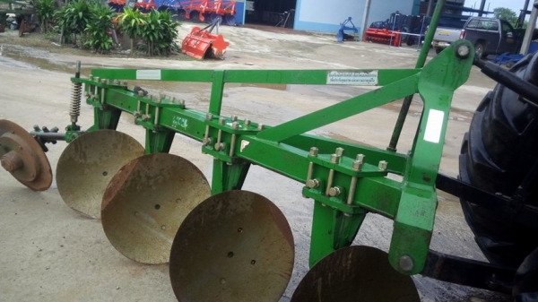 ขายด่วนมากครับ จอนเดียร์ 5715 ใหม่มากๆ