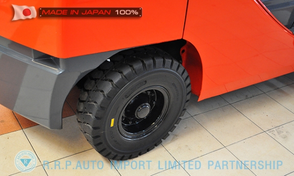 ขายรถโฟล์คลิฟท์มือสอง TOYOTA รุ่น 8FD30-31493 ราคา 575,000 บาท  นำเข้าจากประเทศญี่ปุ่น 100\% ไม่เคยใช้งานในไทย