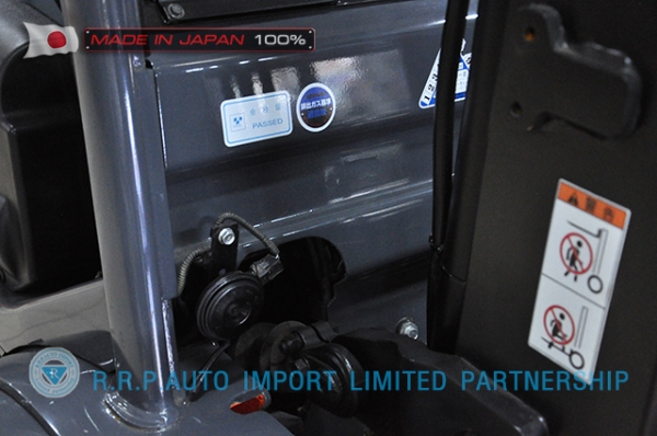 ขายรถโฟล์คลิฟท์มือสอง TOYOTA รุ่น 8FD30-31493 ราคา 575,000 บาท  นำเข้าจากประเทศญี่ปุ่น 100\% ไม่เคยใช้งานในไทย