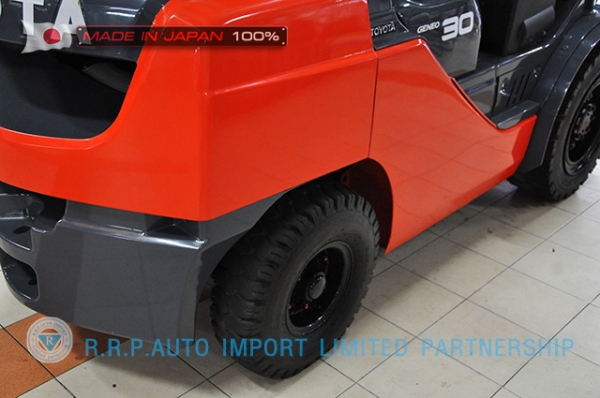 ขายรถโฟล์คลิฟท์มือสอง TOYOTA รุ่น 8FD30-31493 ราคา 575,000 บาท  นำเข้าจากประเทศญี่ปุ่น 100\% ไม่เคยใช้งานในไทย