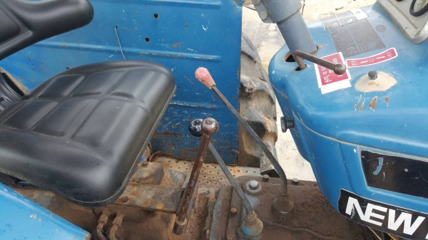 ขาย รถไถ FORD 6600 เครื่องเสื้อลาย ไอดีใหญ่ ปั้มโรตารี่ อุปกรณ์มีใบดันหน้า และผาน 5 เอกสารเล่มทะเบียนครบ ขาย รถไถ FORD 6600 เครื่องเสื้อลาย ไอดีใหญ่ ปั้มโรตารี่ อุปกรณ์มีใบดันหน้า และผาน 5 เอกสารเล่มทะเบียนครบ