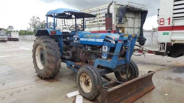 ขาย รถไถ FORD 6600 เครื่องเสื้อลาย ไอดีใหญ่ ปั้มโรตารี่ อุปกรณ์มีใบดันหน้า และผาน 5 เอกสารเล่มทะเบียนครบ