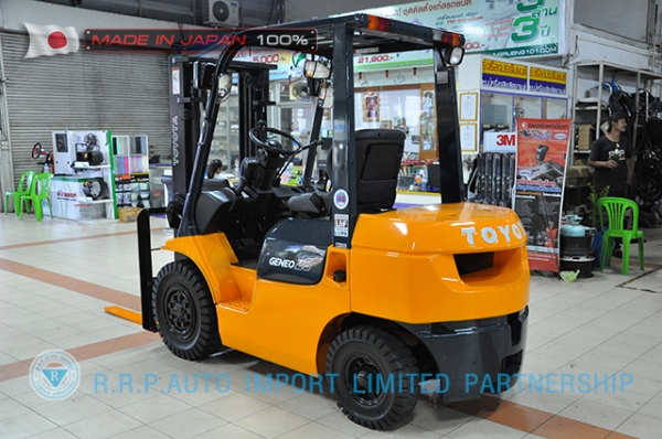 ขายรถโฟล์คลิฟท์มือสอง TOYOTA รุ่น7FD25-22189 ราคา 325,000 บาท นำเข้าจากประเทศญี่ปุ่น 100\% ไม่เคยใช้งานในไทย