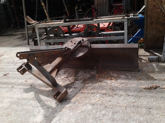 ขายเกรดดันหลัง ปรับองศาได้ติดรถไถฟอร์ด