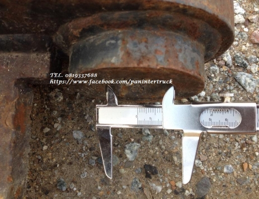 FROM JAPAN ขายถูกด่วนๆตัวคีบปากหนีบไม้ อุปกรณ์รองรับสำหรับรถขุดไซค์ 60,65,70 /สวมบูทสลัก 50 มิล/ ราคาเพียง 13,000 บาท สนใจรีบติดต่อ