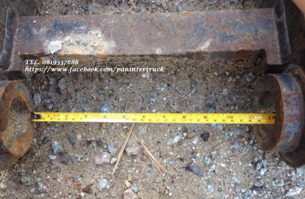 FROM JAPAN ขายถูกด่วนๆตัวคีบปากหนีบไม้ อุปกรณ์รองรับสำหรับรถขุดไซค์ 60,65,70 /สวมบูทสลัก 50 มิล/ ราคาเพียง 13,000 บาท สนใจรีบติดต่อ