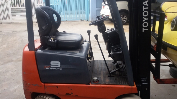 Toyota FORK LIFT 0.9ตัน เครื่องยนต์เบบบนซิล นำเข้าจากญี่ปุ่น แรงดี ติดง่าย พร้อมใช้งาน
