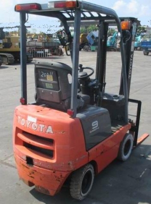 Toyota FORK LIFT 0.9ตัน เครื่องยนต์เบบบนซิล นำเข้าจากญี่ปุ่น แรงดี ติดง่าย พร้อมใช้งาน