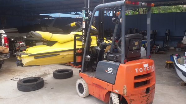 Toyota FORK LIFT 0.9ตัน เครื่องยนต์เบบบนซิล นำเข้าจากญี่ปุ่น แรงดี ติดง่าย พร้อมใช้งาน