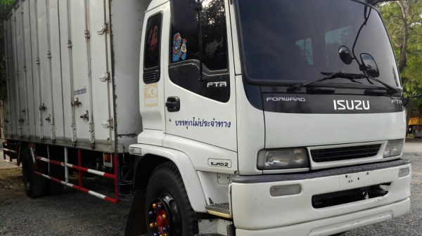 หกล้อ อีซูชุ Dega 200ยูโร2ปี49ช่วงยาว7.20ม บรรทุกตู้แห้งประตู10บาน สภาพดีสวยบางเดิมพร้อมใช้งาน ทะเบียนพร้อมโอน