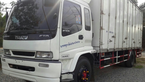 หกล้อ อีซูชุ Dega 200ยูโร2ปี49ช่วงยาว7.20ม บรรทุกตู้แห้งประตู10บาน สภาพดีสวยบางเดิมพร้อมใช้งาน ทะเบียนพร้อมโอน