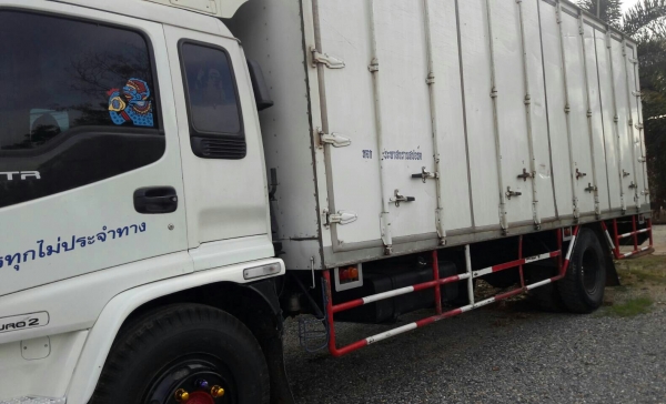 หกล้อ อีซูชุ Dega 200ยูโร2ปี49ช่วงยาว7.20ม บรรทุกตู้แห้งประตู10บาน สภาพดีสวยบางเดิมพร้อมใช้งาน ทะเบียนพร้อมโอน