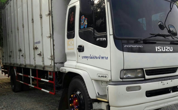 หกล้อ อีซูชุ Dega 200ยูโร2ปี49ช่วงยาว7.20ม บรรทุกตู้แห้งประตู10บาน สภาพดีสวยบางเดิมพร้อมใช้งาน ทะเบียนพร้อมโอน