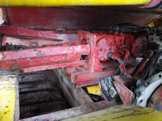 ขาย(240.000). รถเกี่ยวเกษตรพัฒนา รุ่นปลดหนี้อุ้ม1.8ตัน เครื่องอีซุ 195 ใหม่เซียงกงปีเดียว